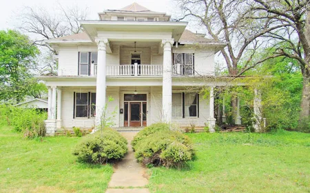 🐴 An $85,000 stagecoach stop from 1750?!